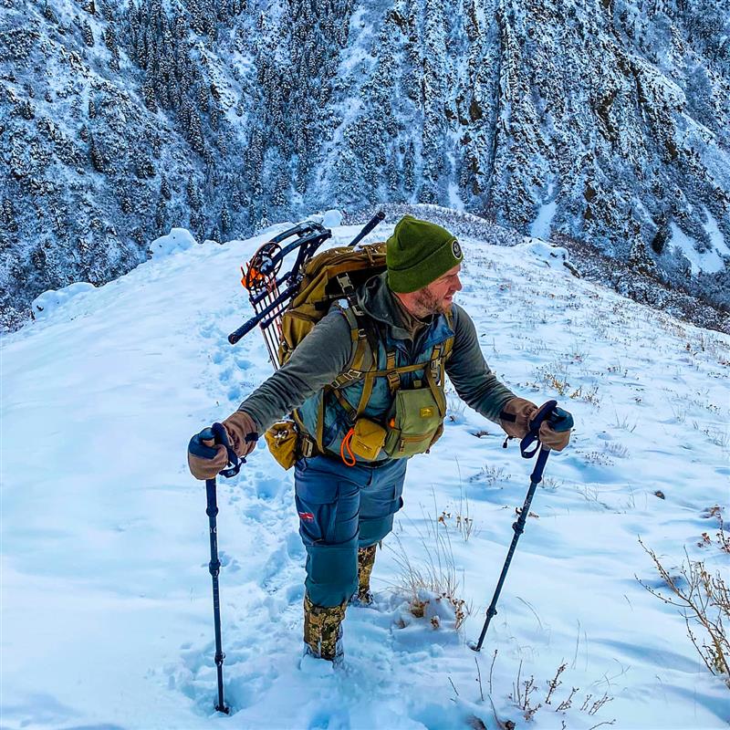 Clint Casper Snow Hunt